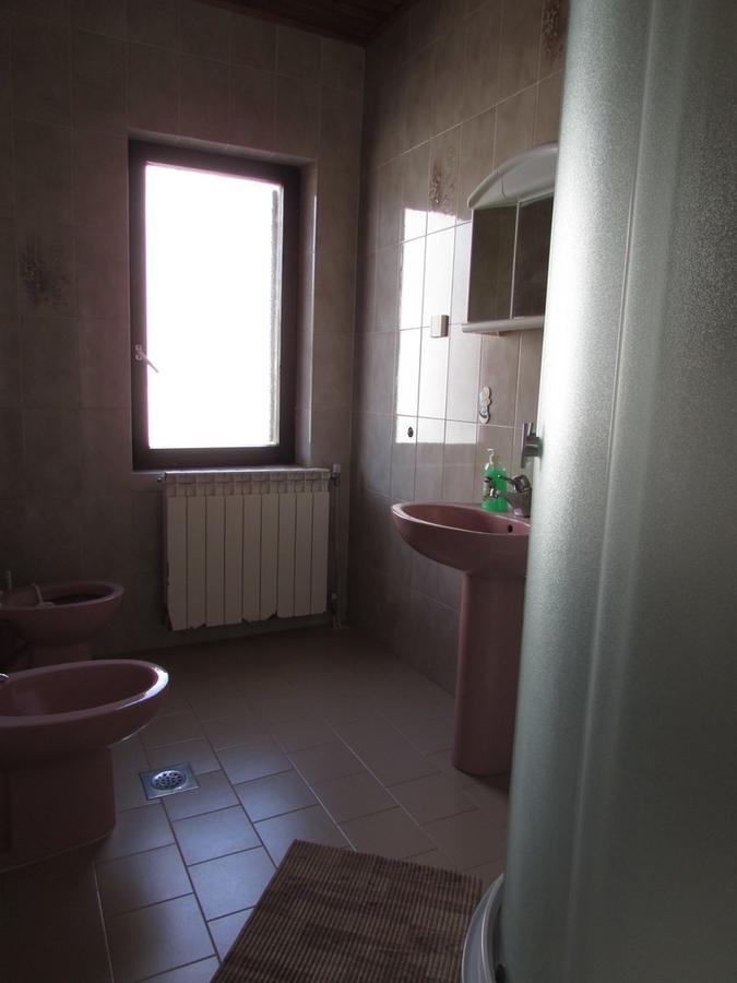 אומאג Mirela House With Apartment מראה חיצוני תמונה
